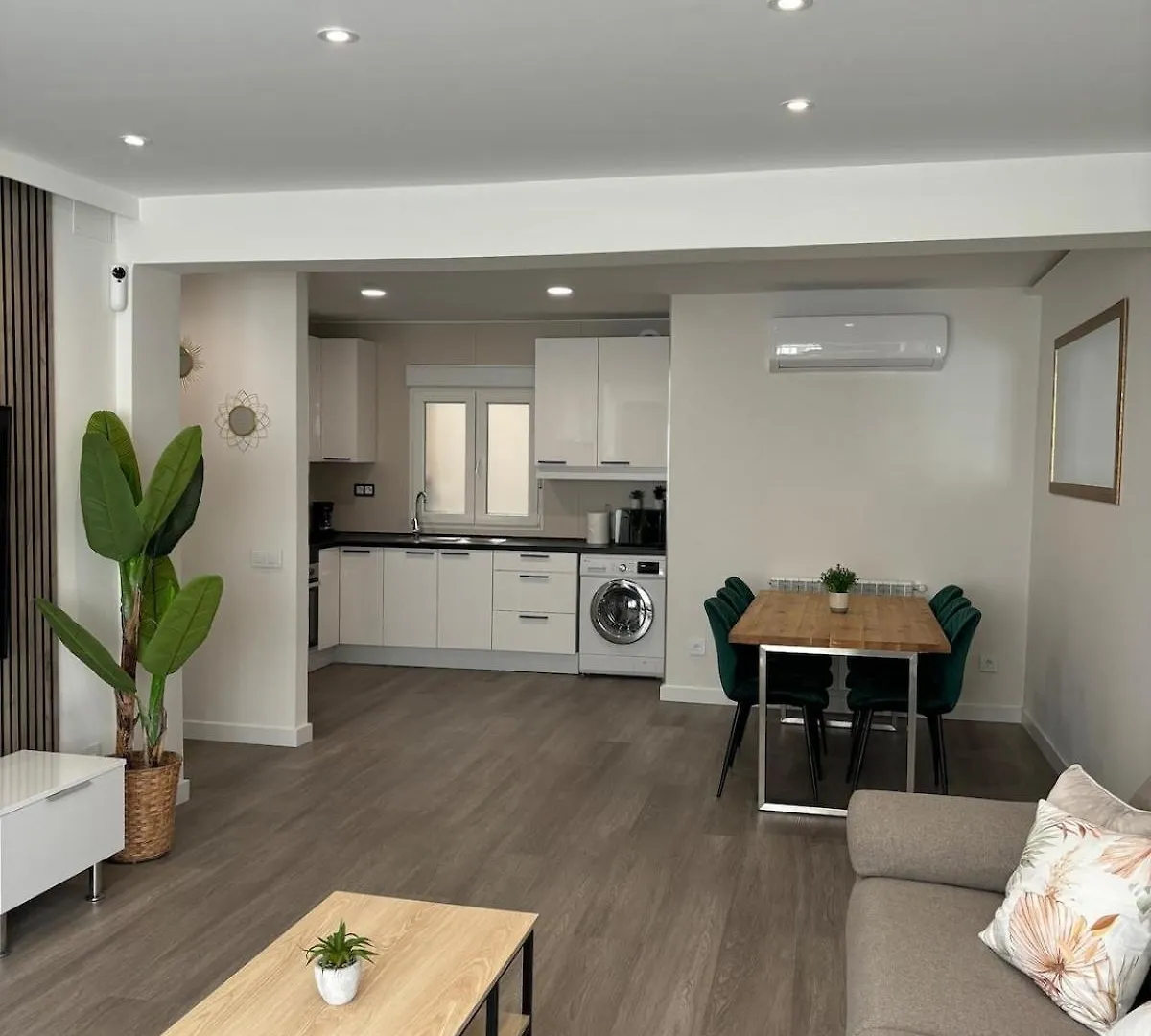 Apartamento A Estrenar Madrid, Castropol